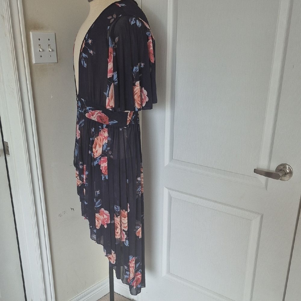 Elegant Floral High-Low Dress - Picture 4 of 16